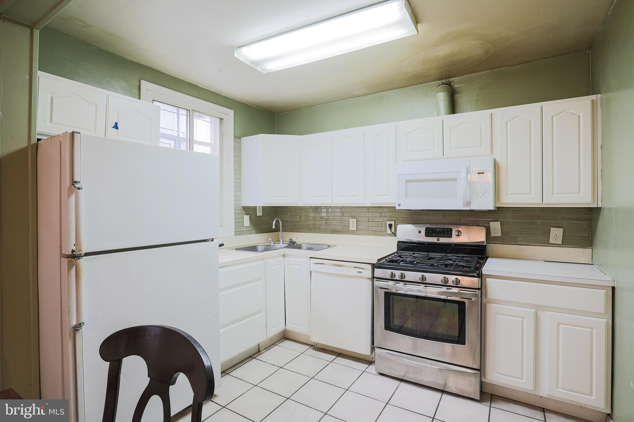 6014 Clover Road Baltimore, MD 21215 - Photo 6 of 18 Gallery Image 6