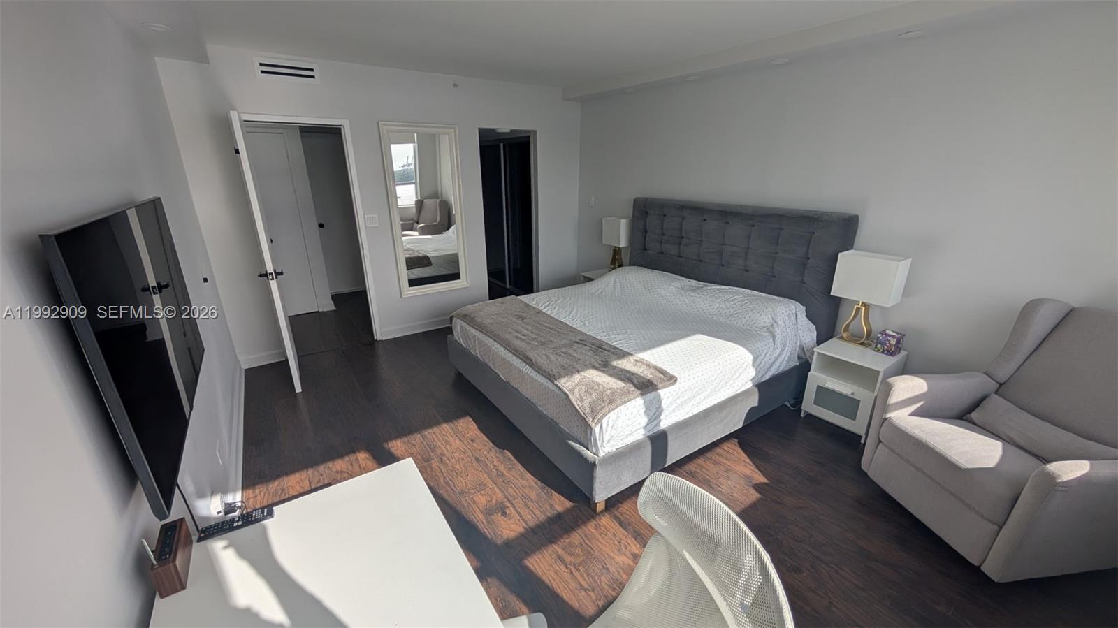 1500 Bay Road, Unit 822S Miami Beach, FL 33139 - Photo 15 of 30