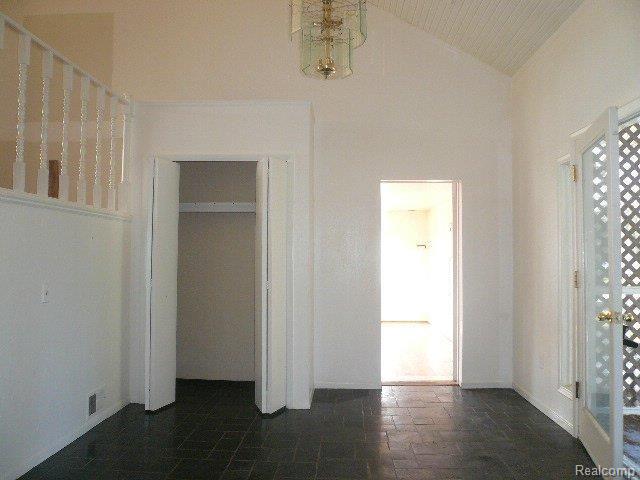 130 East Avon Road Rochester, MI 48307 - Photo 7 of 21 050.JPG