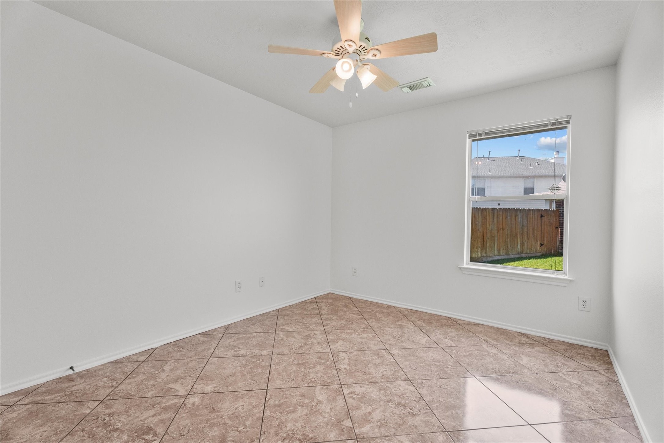 2507 Grayfeather Court Spring, TX 77388 - Photo 20 of 37 Spacious secondary bedroom.