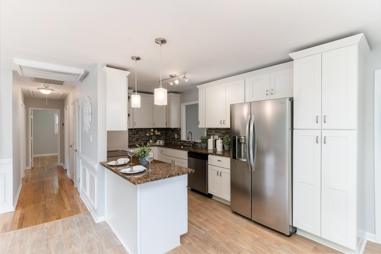 900 Chatham Lane Raleigh, NC 27610 - Photo 5 of 13 Kitchen