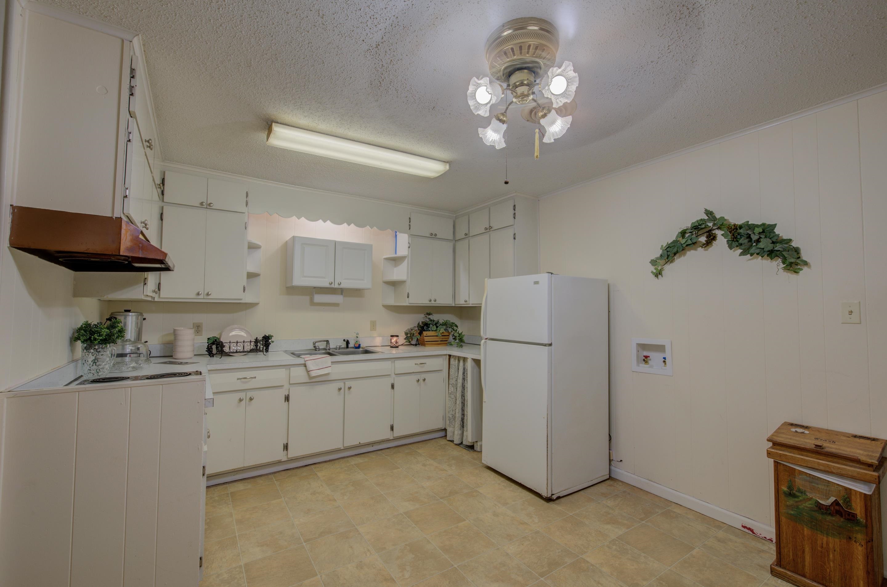1256 Mullins Station Road Memphis, TN 38134 - Photo 17 of 22