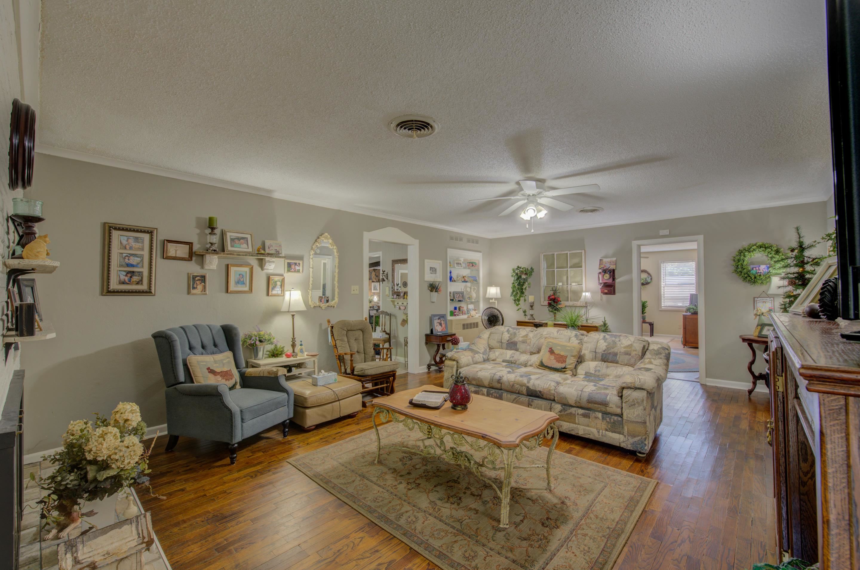 1256 Mullins Station Road Memphis, TN 38134 - Photo 3 of 22