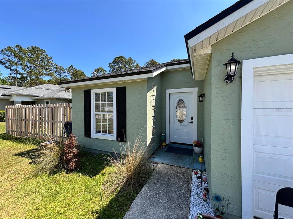 86 Secretary Trail Palm Coast, FL 32164 - Photo 2 of 25