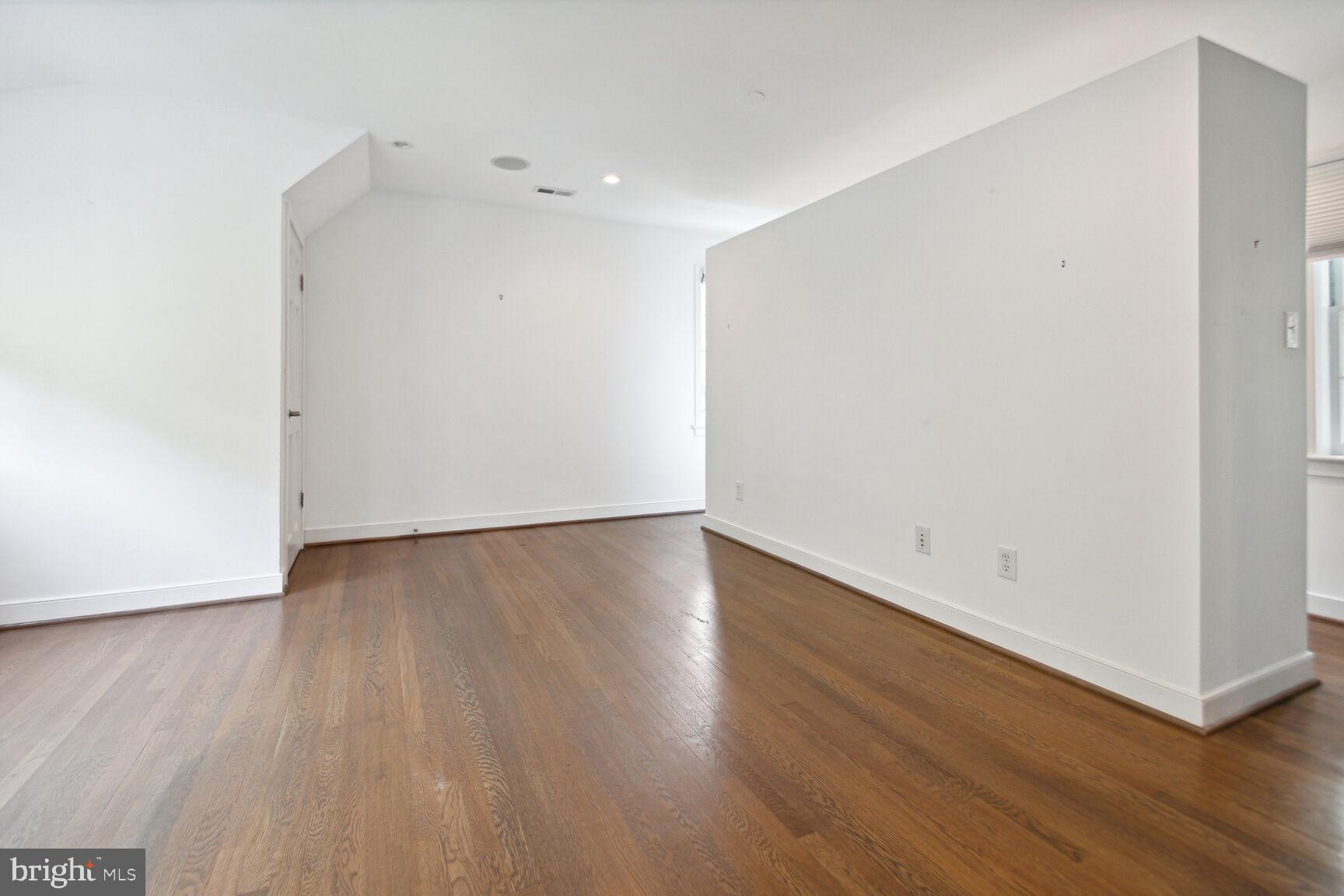 3712 Fordham Road Northwest Washington, DC 20016 - Photo 32 of 45 Spacious, sunlit room awaits creativity.