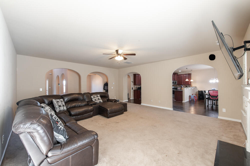 2771 Huntcliffe Drive Augusta, GA 30909 - Photo 7 of 32 Arched Doorways!