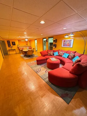 $750,000 | 901 Brookline Lane, Park Ridge, IL 60068