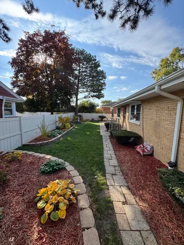 $750,000 | 901 Brookline Lane, Park Ridge, IL 60068