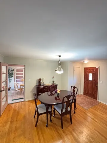 $750,000 | 901 Brookline Lane, Park Ridge, IL 60068