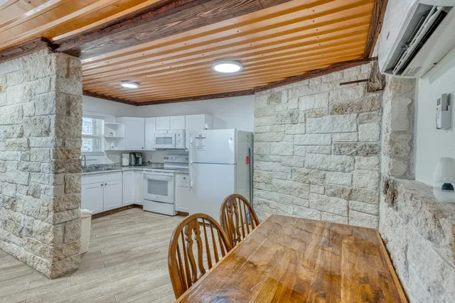 $2,800,000 | 100 Scott Drive, Tow, TX 78672