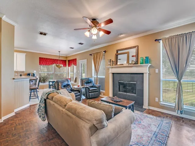 $3,000 | 6009 Glen Abbey Court, Garland, TX 75044