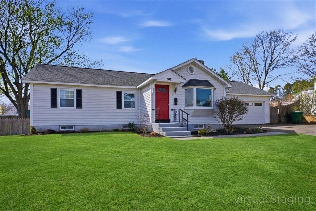 98 Greenpoint Circle Chicopee, MA 01020 - Photo 1 of 41