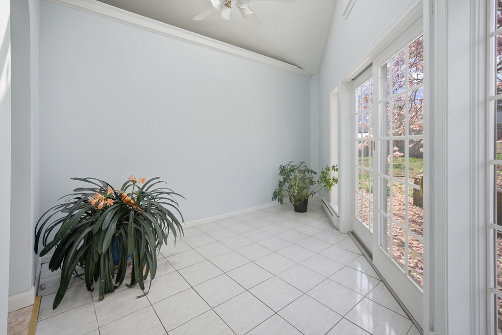98 Greenpoint Circle Chicopee, MA 01020 - Photo 18 of 41