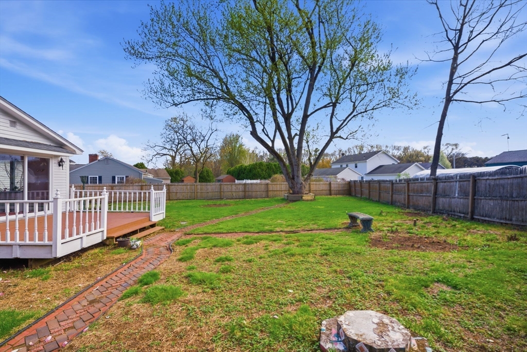 98 Greenpoint Circle Chicopee, MA 01020 - Photo 40 of 41