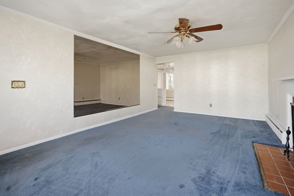 98 Greenpoint Circle Chicopee, MA 01020 - Photo 6 of 41