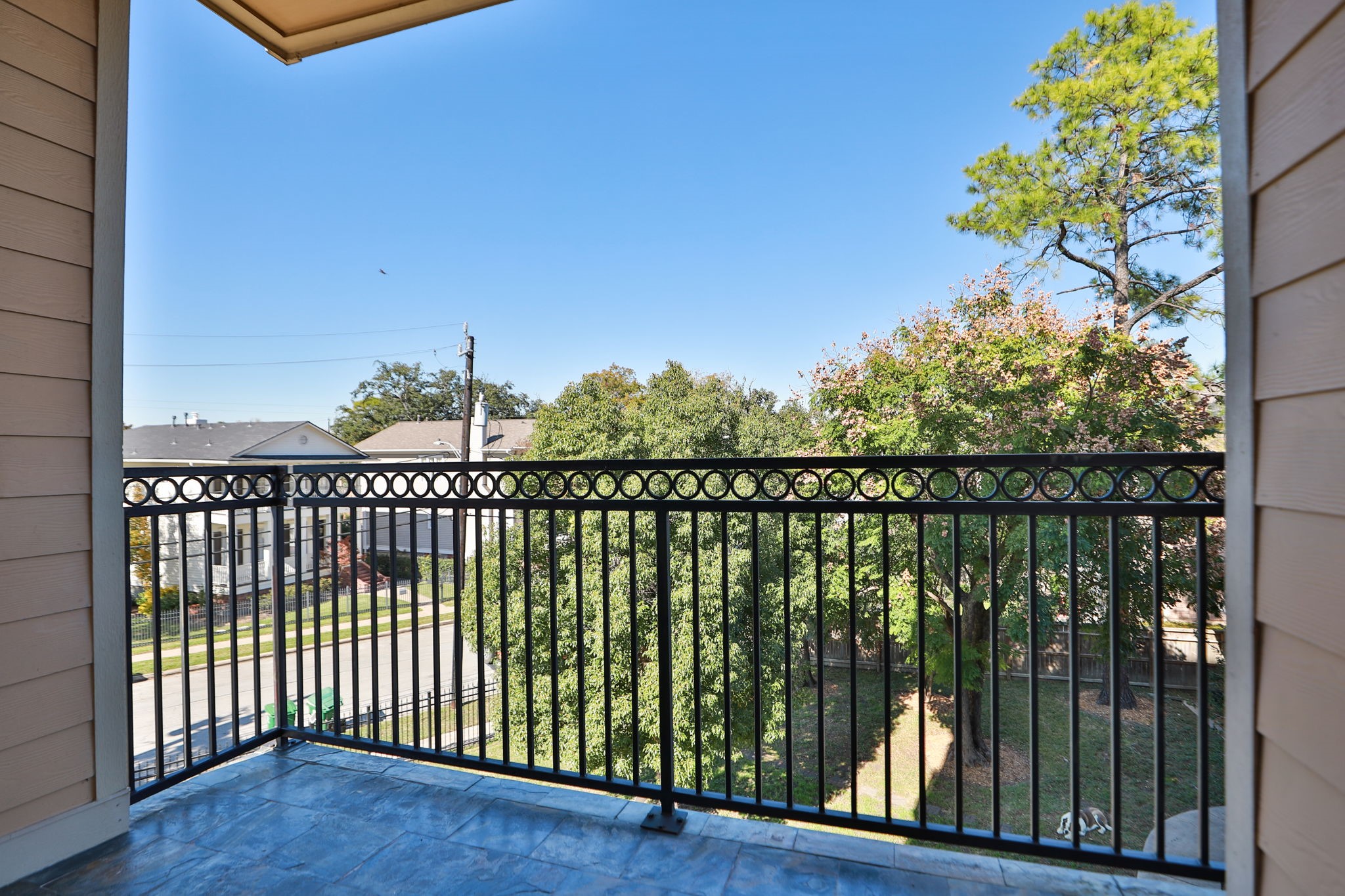 2802 Morrison Street, Unit 201 Houston, TX 77009 - Photo 24 of 50 a view of a balcony
