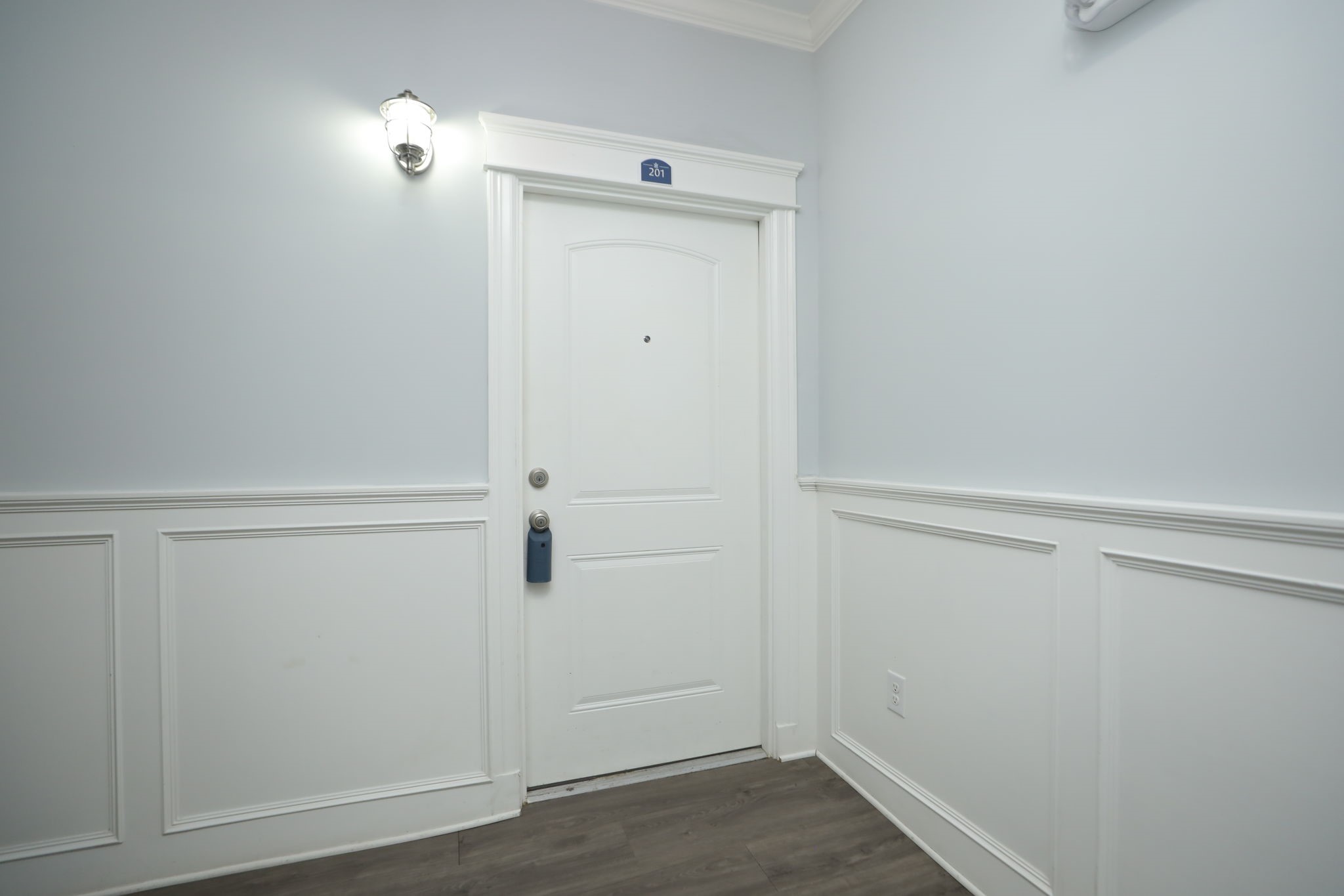 2802 Morrison Street, Unit 201 Houston, TX 77009 - Photo 36 of 50 a view of small space with wooden floor