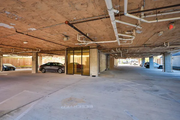$1,900 | 2802 Morrison Street, Unit 201, Houston, TX 77009