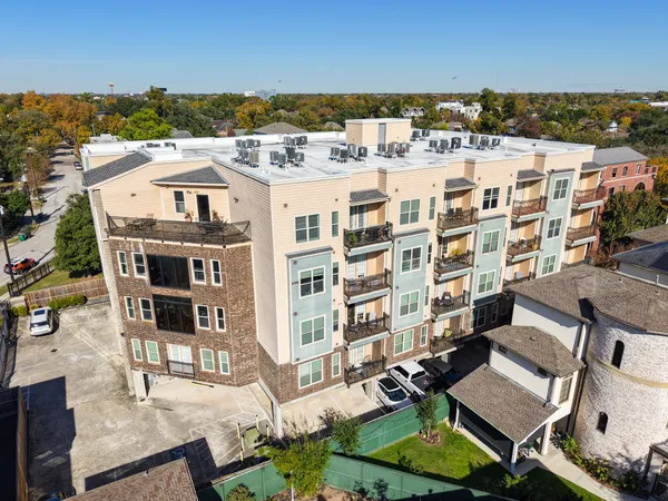 $1,900 | 2802 Morrison Street, Unit 201, Houston, TX 77009