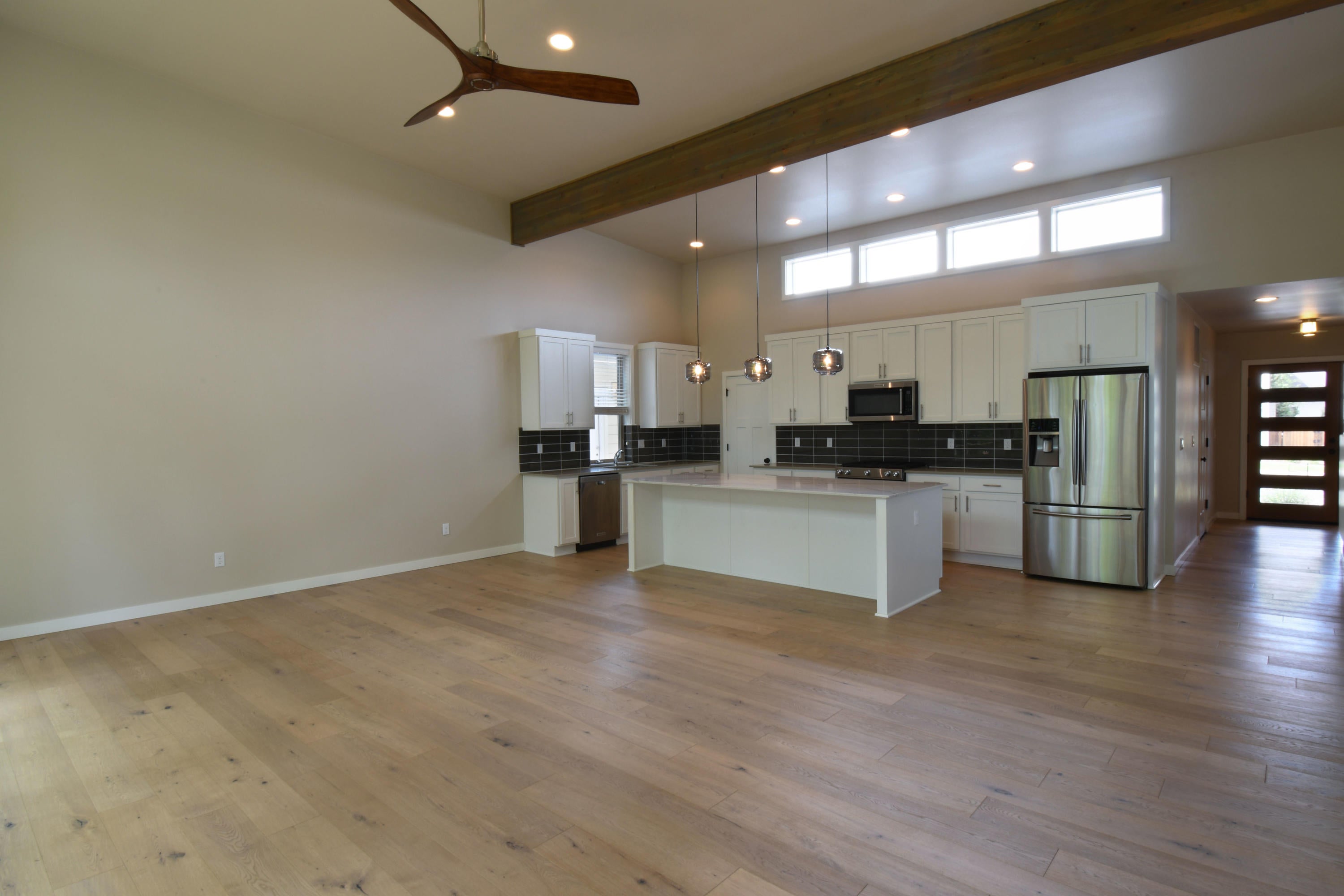 63157 Iner Loop Bend, OR 97701 - Photo 4 of 24 Kitchen 3