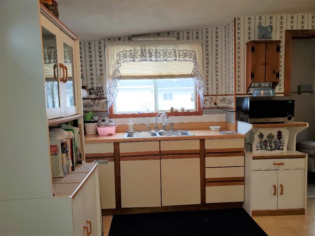 3520 East River Road Mount Pleasant, MI 48858 - Photo 5 of 32 1897553-4.JPG