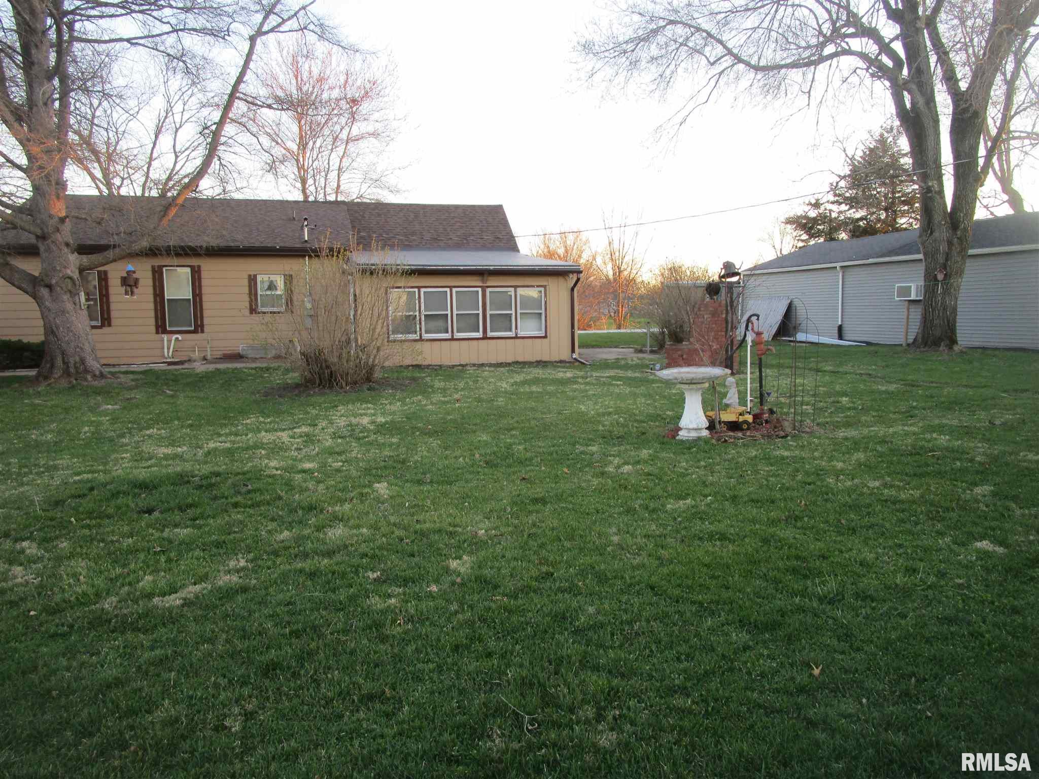 109 East 8th Street Canton, IL 61520 - Photo 11 of 50