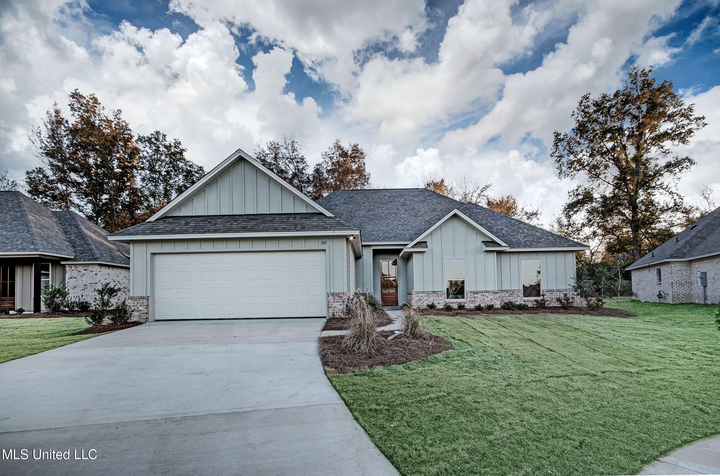 341 Willow Way Canton, MS 39046 - Photo 2 of 38 IMGP6825_6_7