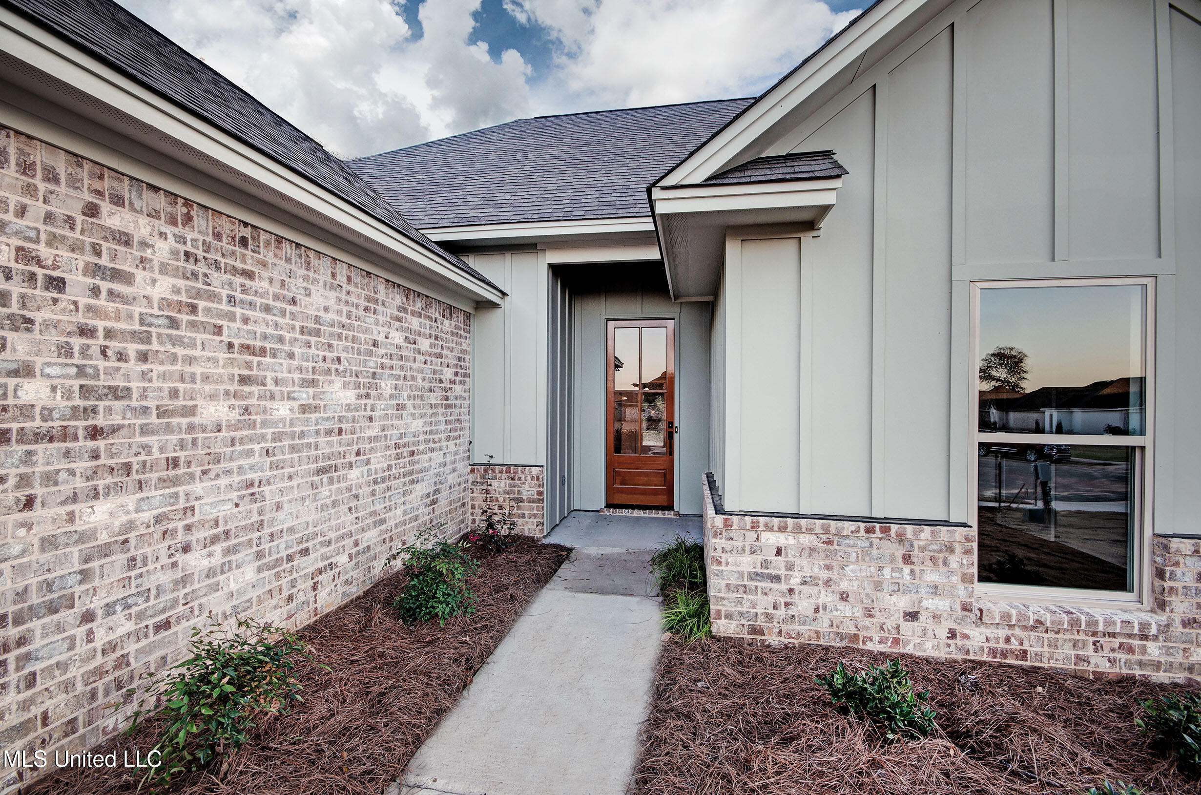 341 Willow Way Canton, MS 39046 - Photo 3 of 38 IMGP6837_8_9