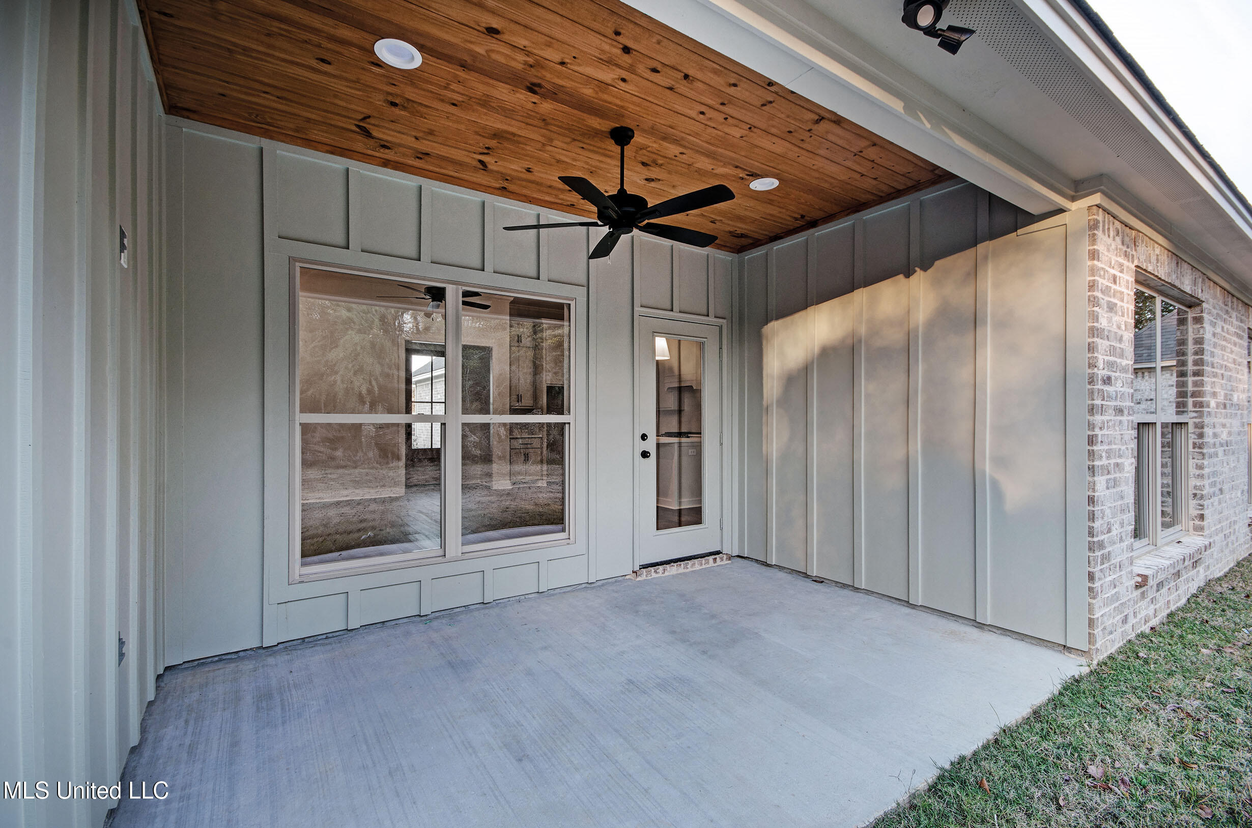 341 Willow Way Canton, MS 39046 - Photo 5 of 38 IMGP6840_1_2