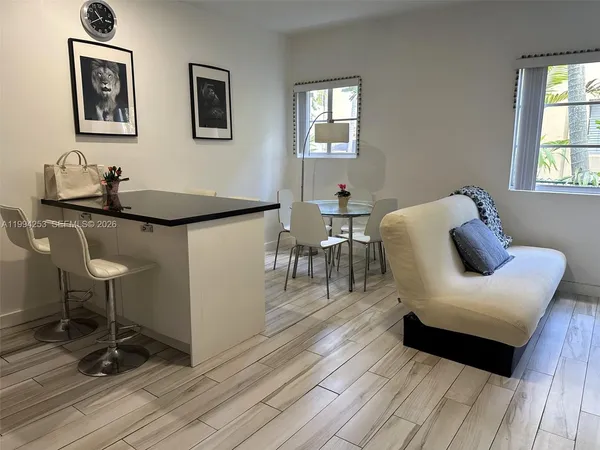 $1,900 | 1560 Meridian Avenue, Unit 103, Miami Beach, FL 33139