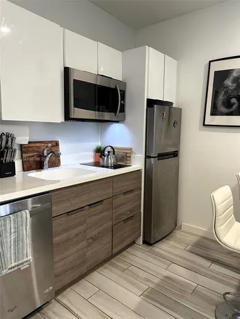 $1,900 | 1560 Meridian Avenue, Unit 103, Miami Beach, FL 33139