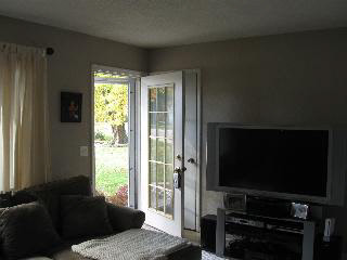 62 West Sub Station Road Temperance, MI 48182 - Photo 5 of 14 Living Room