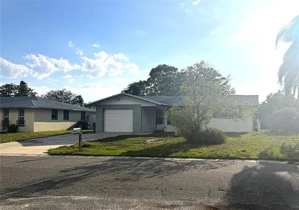 $1,250 | 10401 Oleander Drive, Port Richey, FL 34668