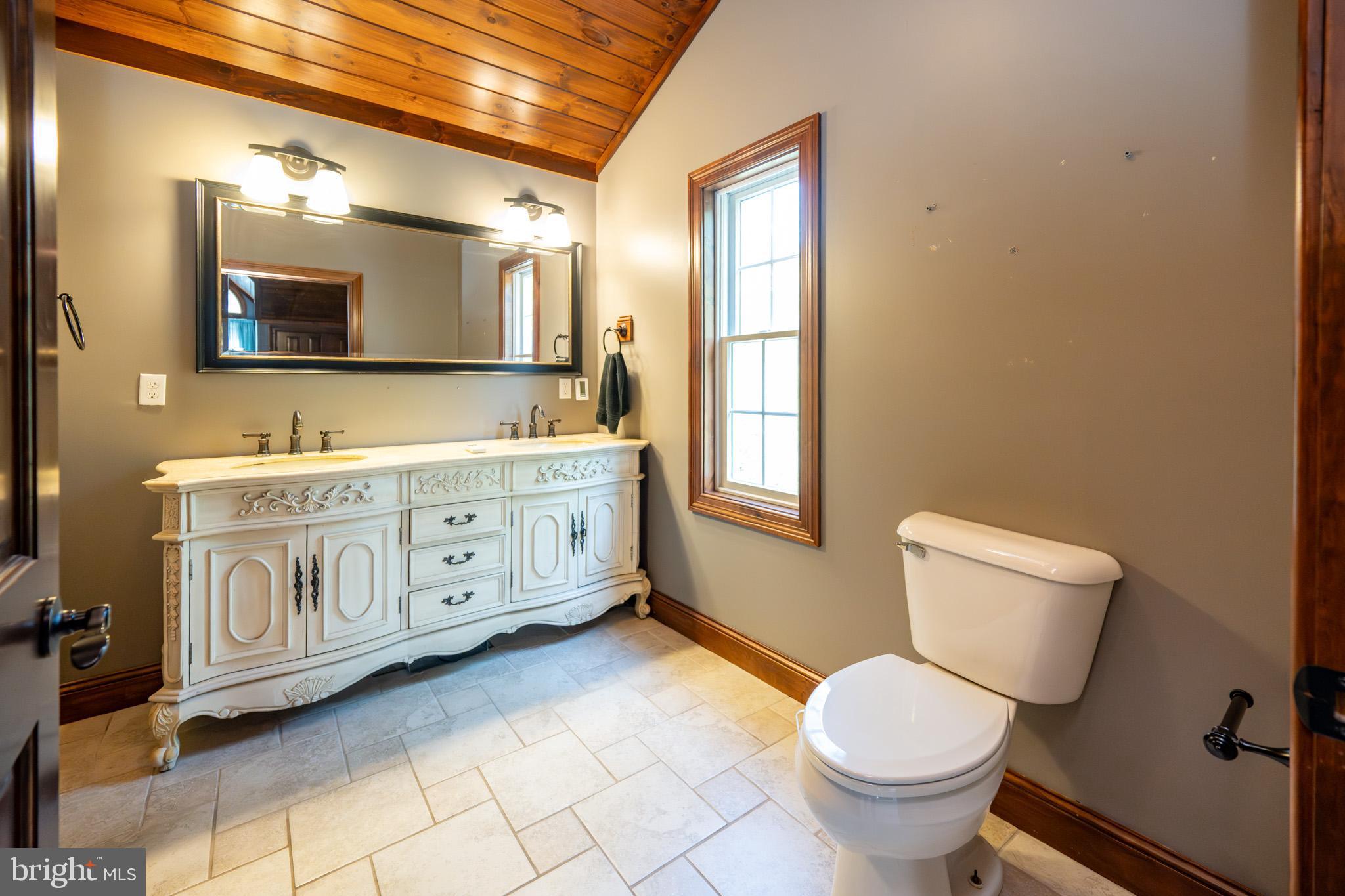 1909 Pysell Crosscut Road Oakland, MD 21550 - Photo 39 of 82 1st en suite