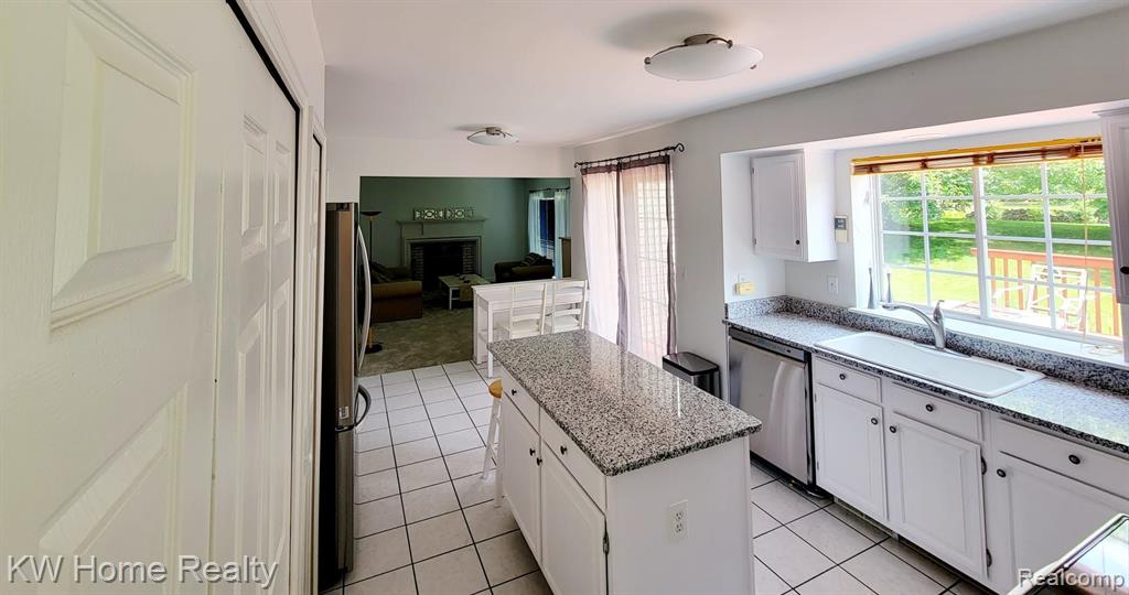 1660 Ridgecrest Rochester, MI 48306 - Photo 14 of 54
