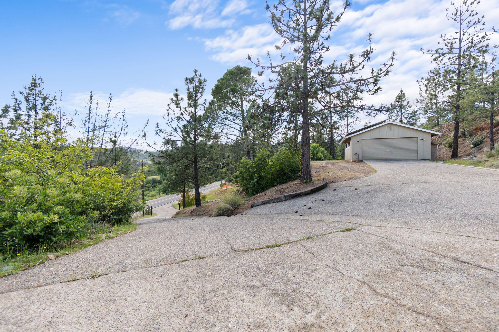 15754 Rock Creek Road Redding, CA 96001 - Photo 48 of 64 59-web-or-mls-BiggerFlow Real Estate Med