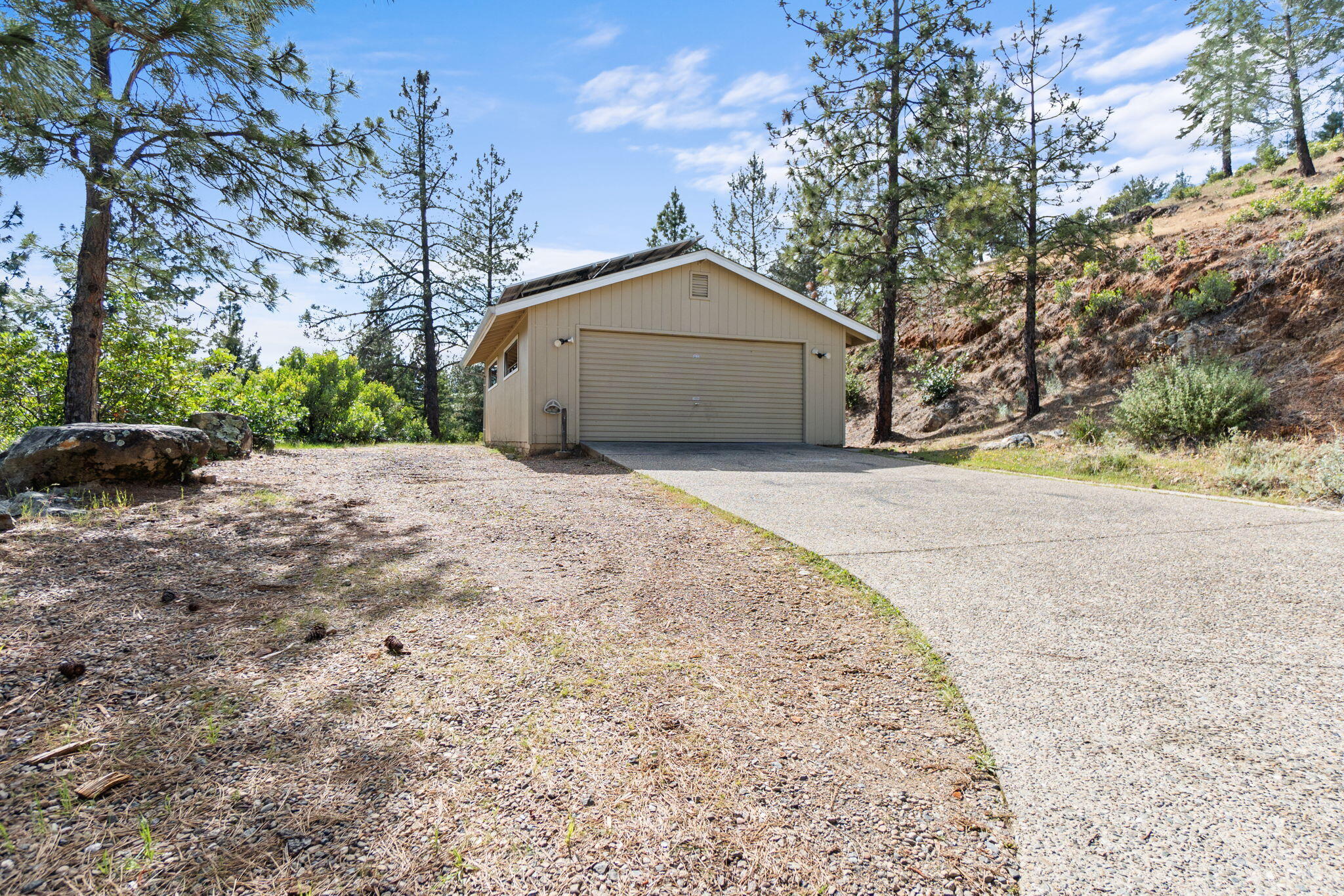 15754 Rock Creek Road Redding, CA 96001 - Photo 49 of 64 52-web-or-mls-BiggerFlow Real Estate Med