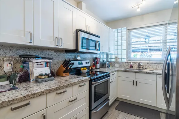 $4,200 | 1921 Southwest 18th Avenue, Unit 1921, Miami, FL 33145