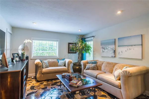 $4,200 | 1921 Southwest 18th Avenue, Unit 1921, Miami, FL 33145