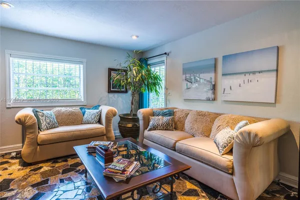 $4,200 | 1921 Southwest 18th Avenue, Unit 1921, Miami, FL 33145