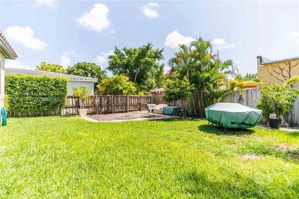 $4,200 | 1921 Southwest 18th Avenue, Unit 1921, Miami, FL 33145