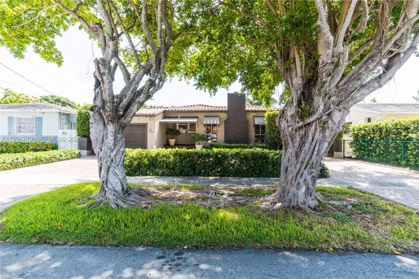 $4,200 | 1921 Southwest 18th Avenue, Unit 1921, Miami, FL 33145