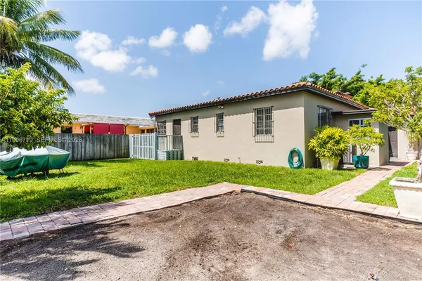 $4,200 | 1921 Southwest 18th Avenue, Unit 1921, Miami, FL 33145