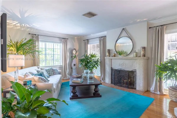 $4,200 | 1921 Southwest 18th Avenue, Unit 1921, Miami, FL 33145