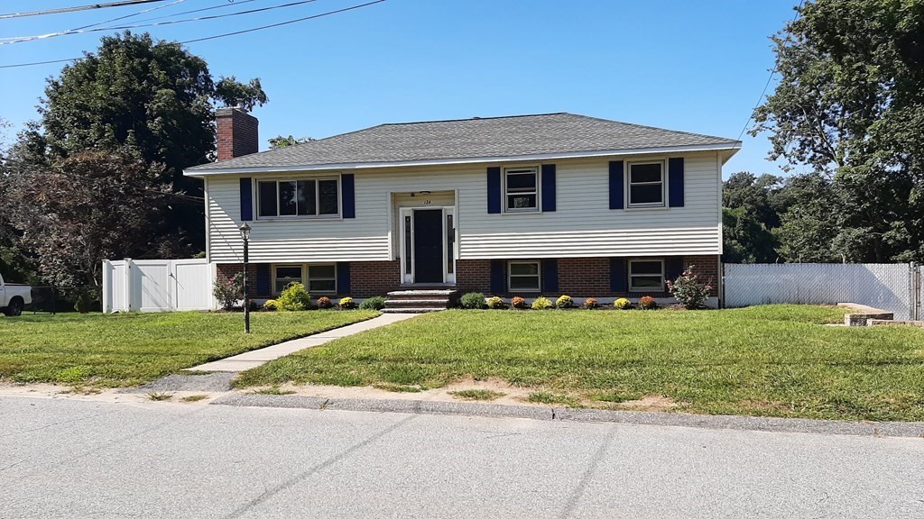 124 River Road Lowell, MA 01852 - Photo 1 of 27 Gallery Image 1