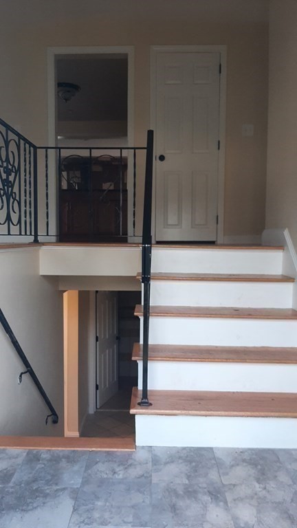 124 River Road Lowell, MA 01852 - Photo 11 of 27 Gallery Image 11