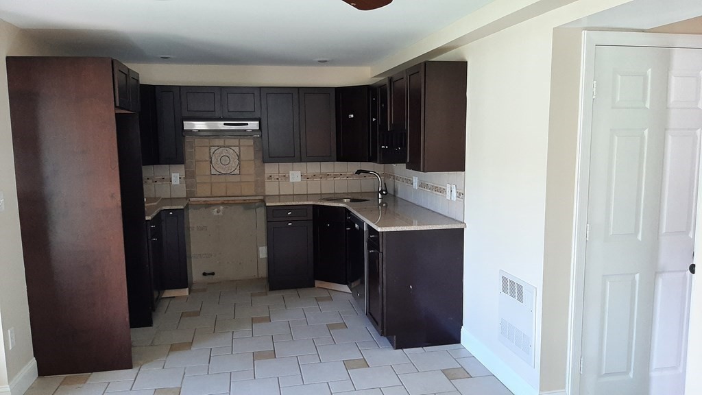 124 River Road Lowell, MA 01852 - Photo 14 of 27 Gallery Image 14