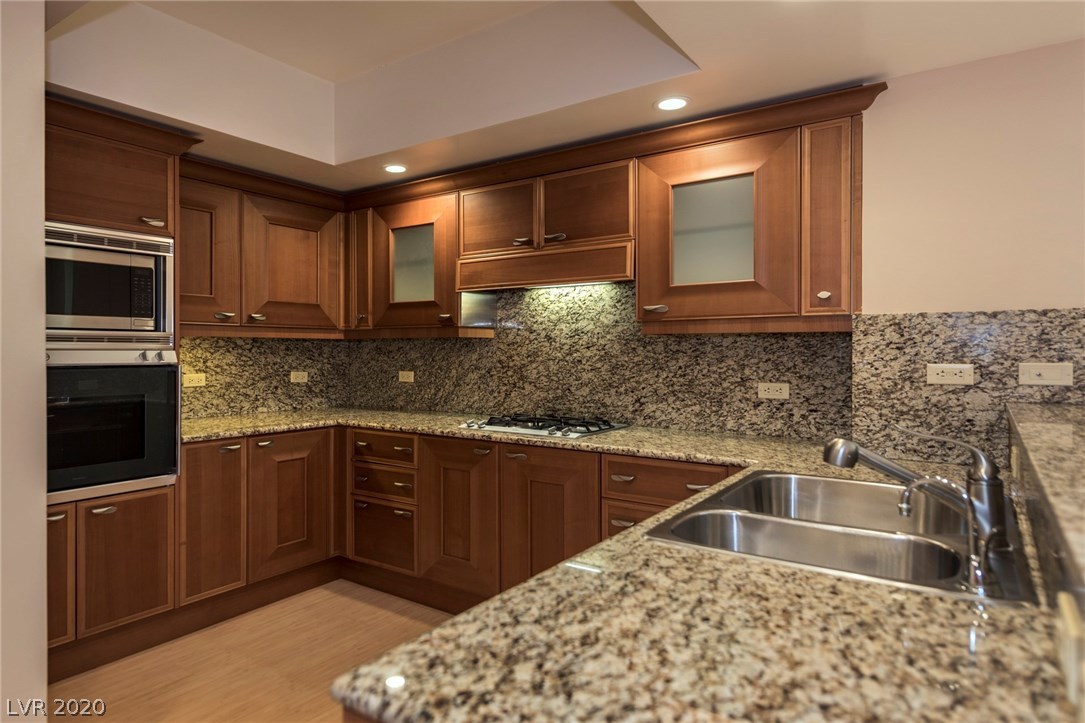 2777 Paradise Road, Unit 502 Las Vegas, NV 89109 - Photo 5 of 17