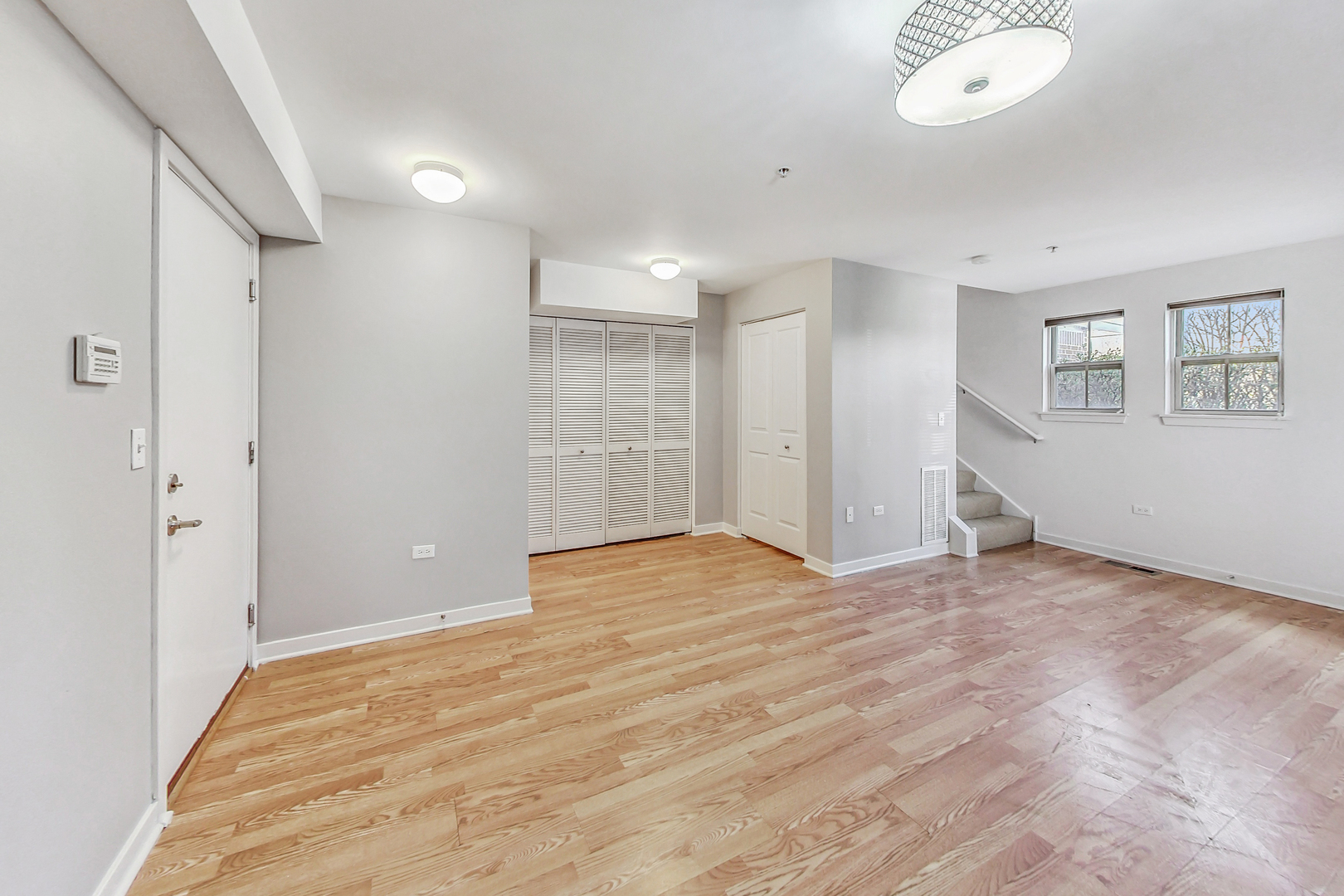 45 East 23rd Street Chicago, IL 60616 - Photo 20 of 27 a view of an empty room