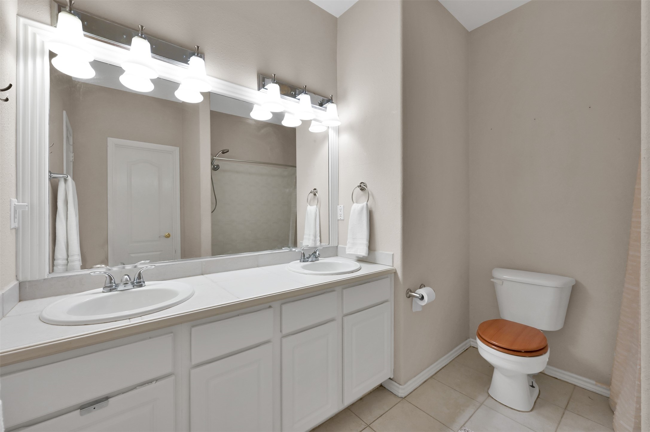 13 Regency Point Conroe, TX 77356 - Photo 16 of 24